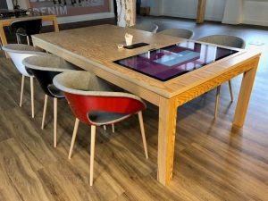 table reunion errant tactile intégré