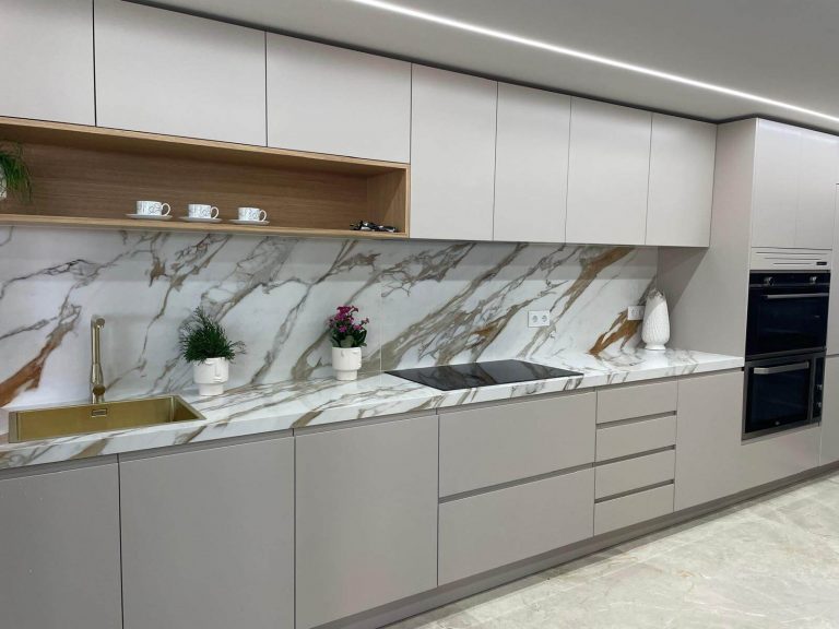 conception et pose cuisine dekton ultra resistant et meuble medium hydrofuge